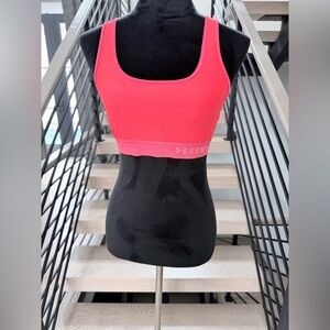 Under Armour Orange gym yoga Pilates Sports Bra size M